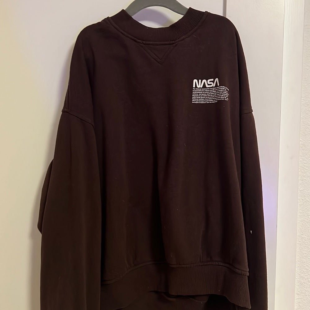 Informational nasa sweatshirt. Worn once and very clean!